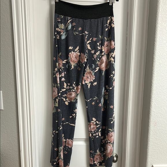 12 Pm By Mon Ami Floral Wide Leg Pants - Black and Pink | Size L - Picture 5 of 5